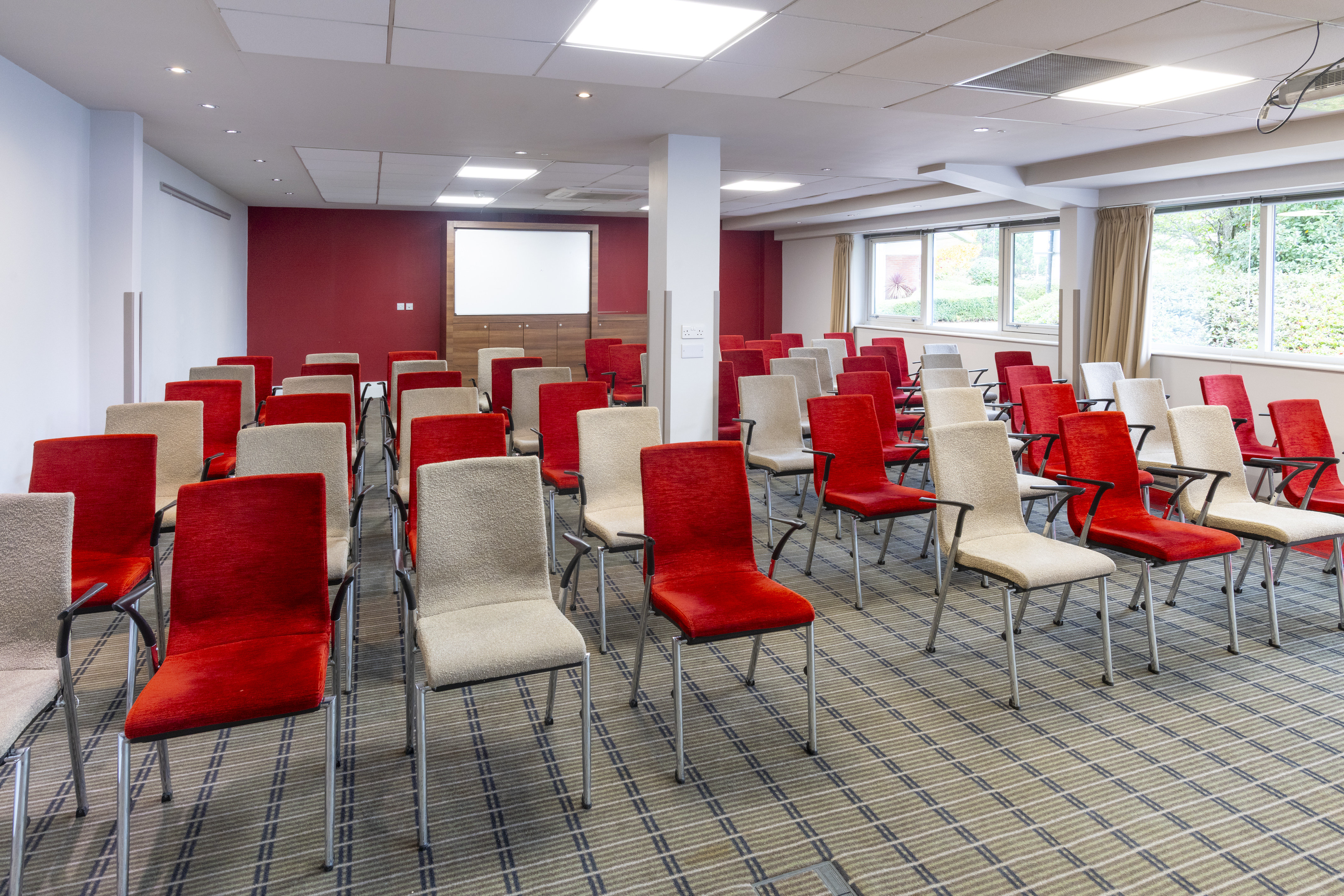 Holiday Inn Express Northampton - South, an IHG Hotel 44/64