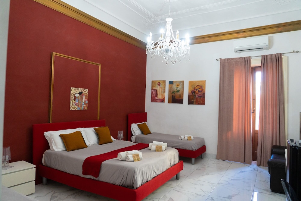 Bed and Breakfast Opera 28/72