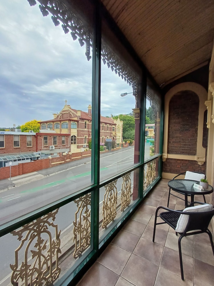 Art Hotel on York 41/65