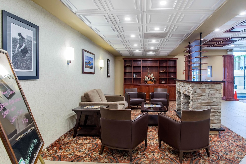 Quality Hotel & Suites Gander 30/37