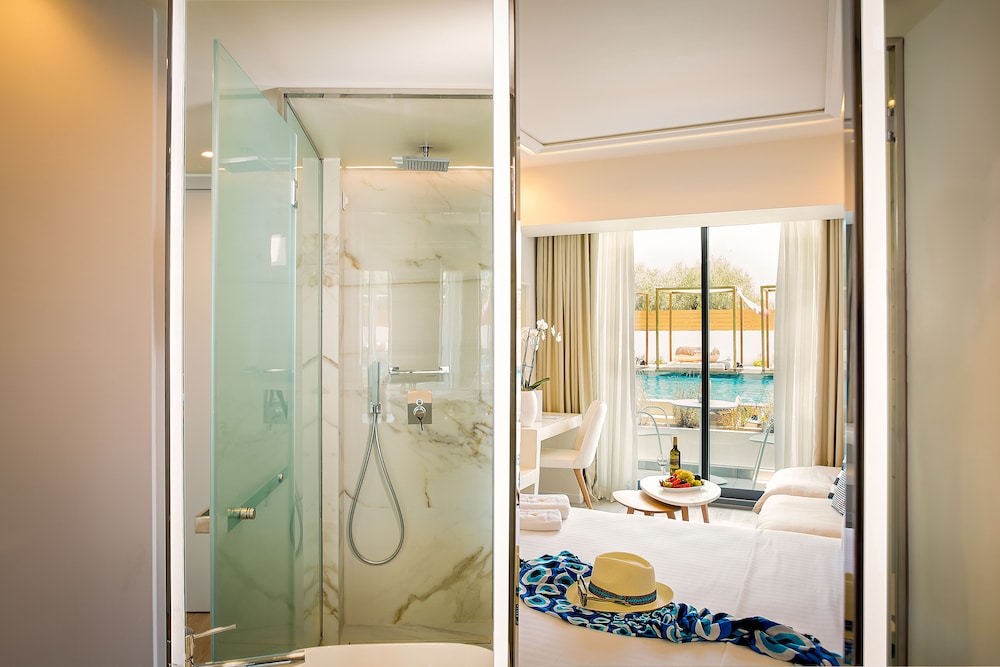 Samian Mare Hotel Suites & Spa 76/80
