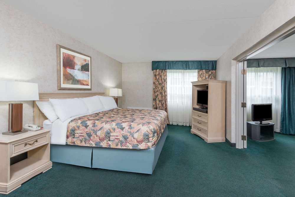 Ramada by Wyndham London 13/59