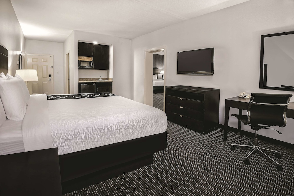 La Quinta Inn & Suites by Wyndham Austin - Cedar Park 14/52
