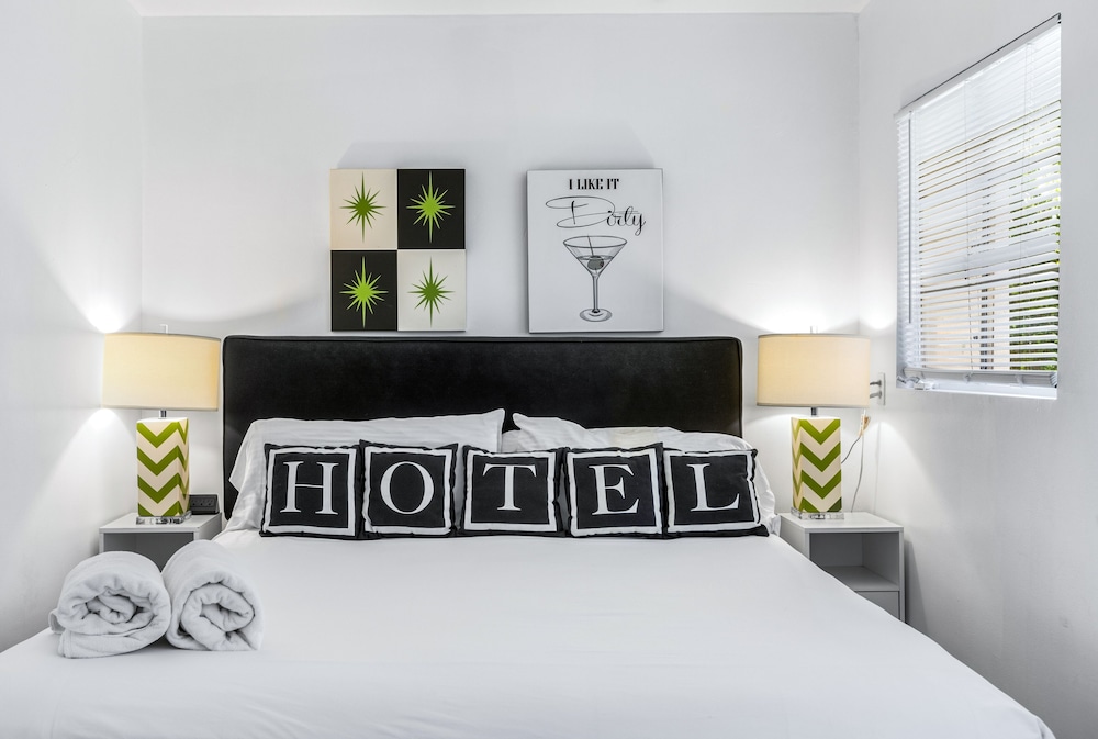 The Three Fifty Hotel - Adults Only 28/63