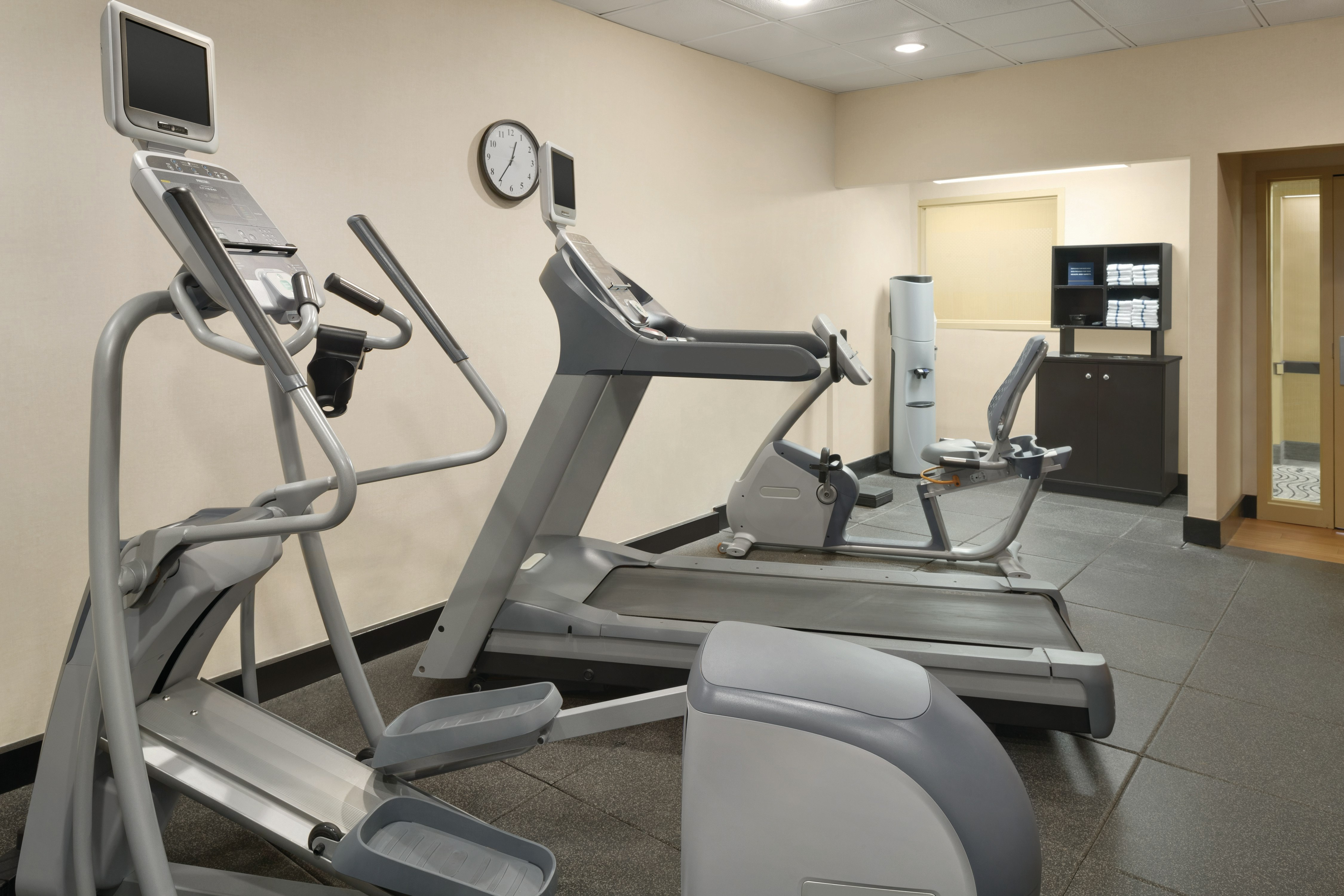 Hampton Inn Cincinnati/Kings Island 34/69
