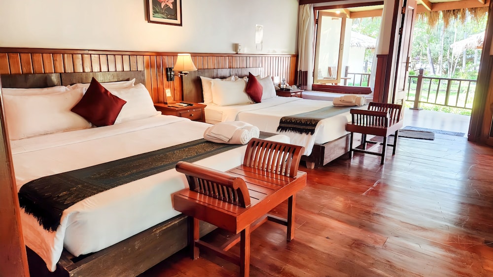 Nataya Roundhouse Coral Bay Resort and Spa 11/51