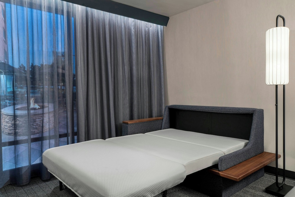 Courtyard By Marriott San Bernardino Loma Linda 18/45