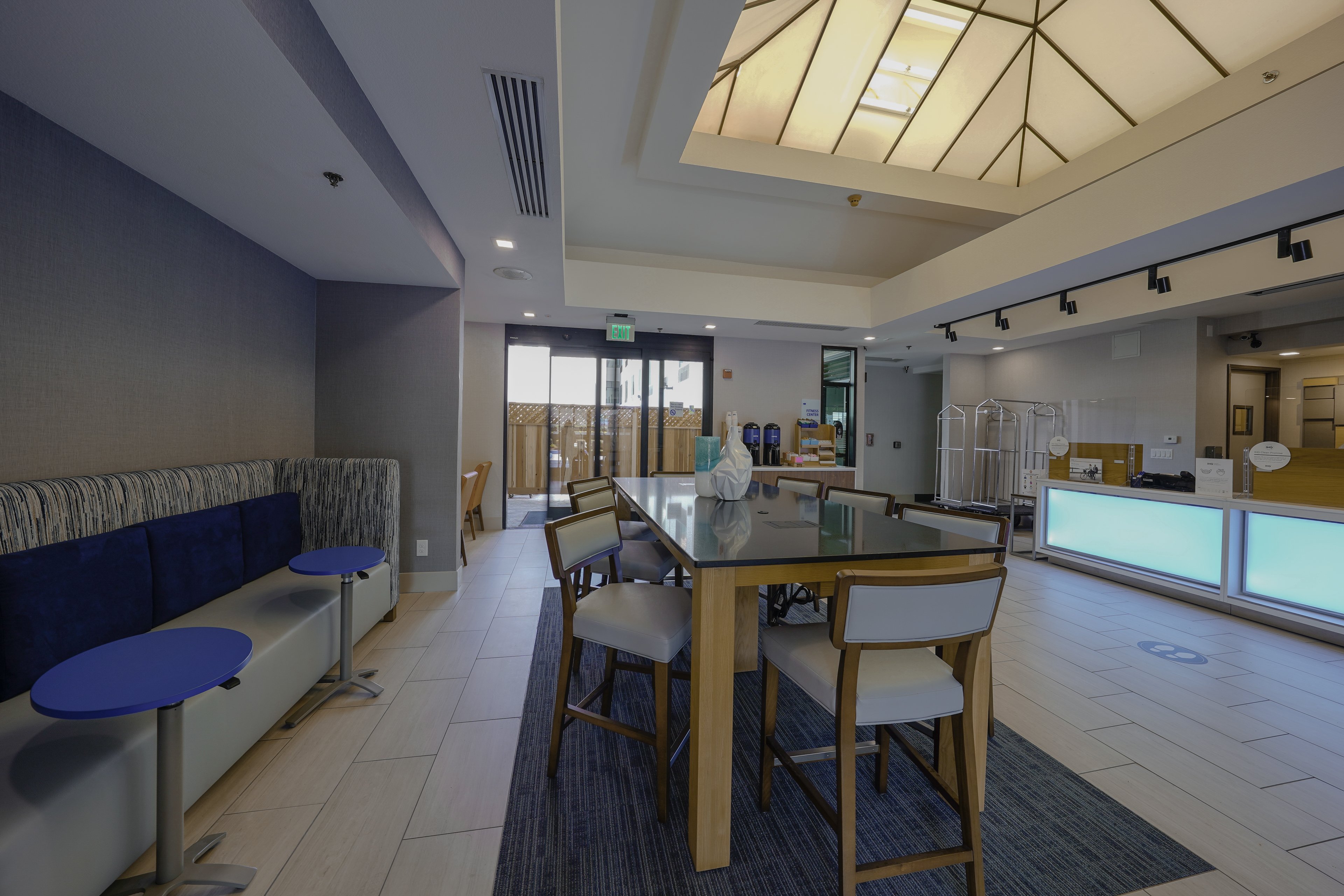 Holiday Inn Express Hotel Suites Santa Clara Silicon Valley 59/75
