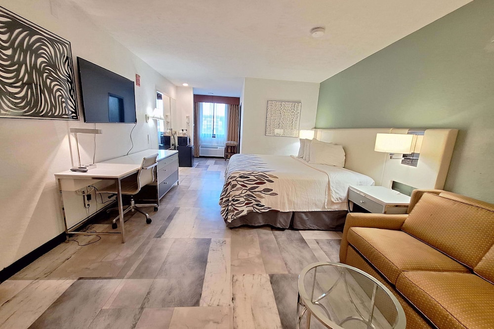 Travelodge by Wyndham Indianapolis Speedway 26/50