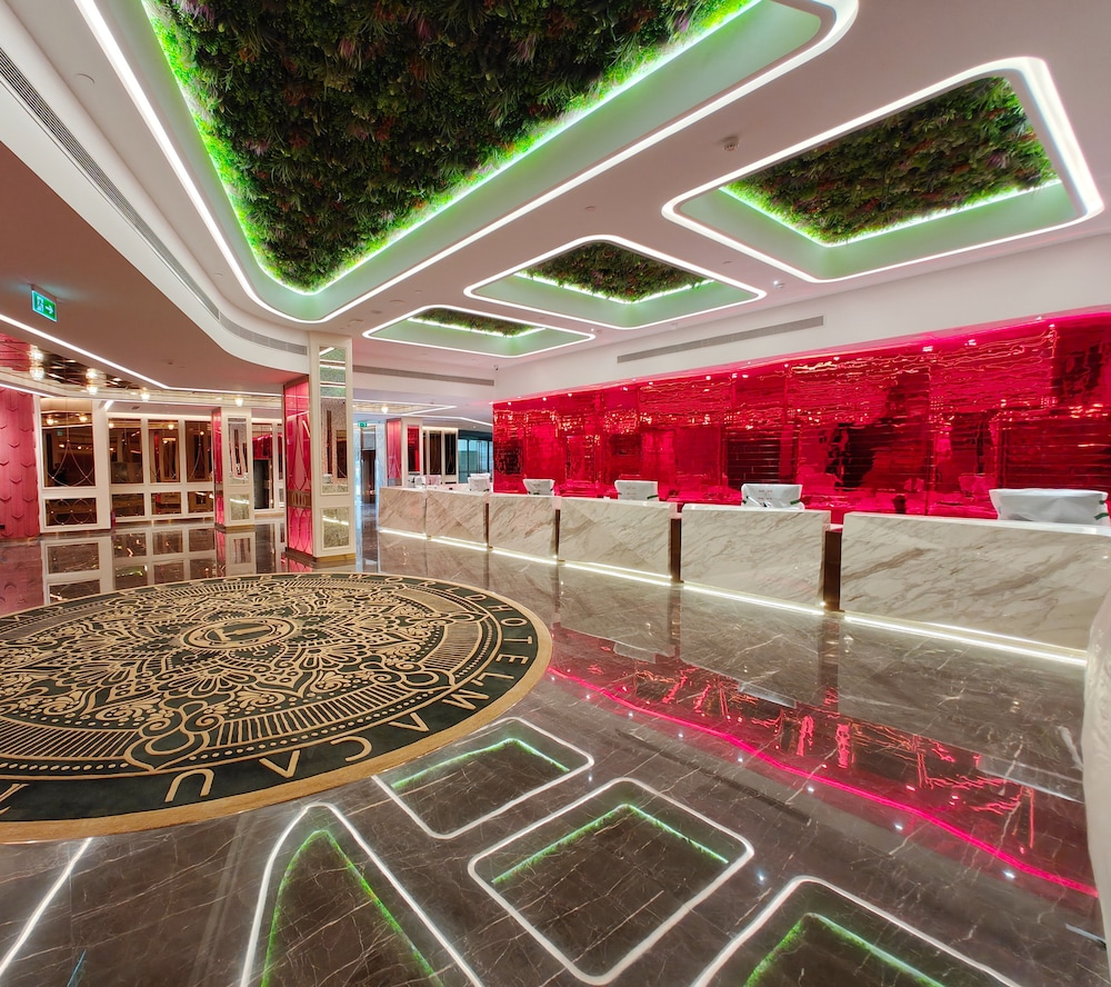 YOHO Treasure Island Hotel 5/60