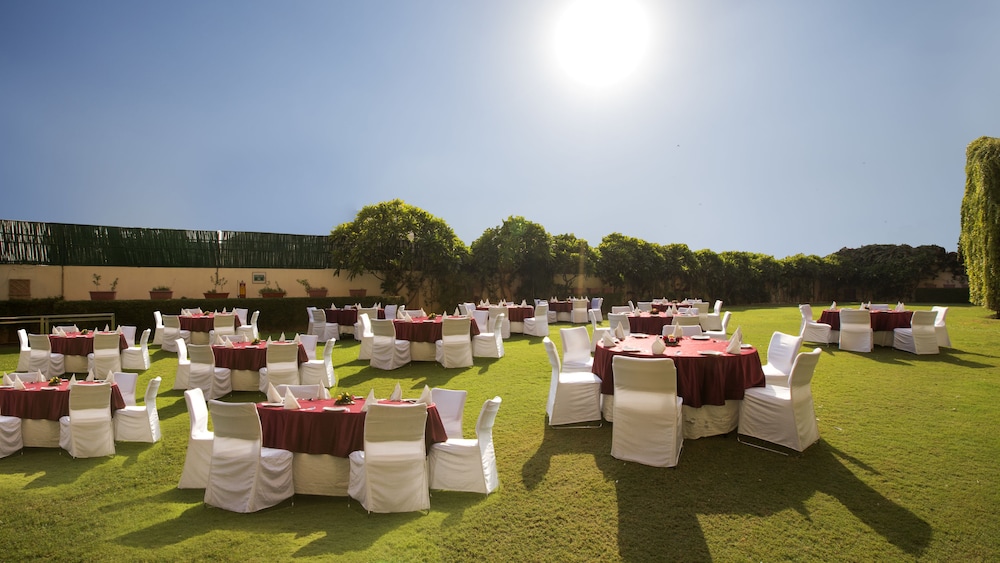 Royal Orchid Jaipur 56/62