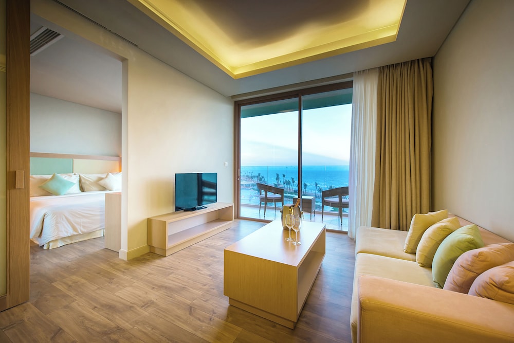جناح عائلي بسرير كينج وسريرين منفصلين، Flc Luxury Hotel Samson 7/9