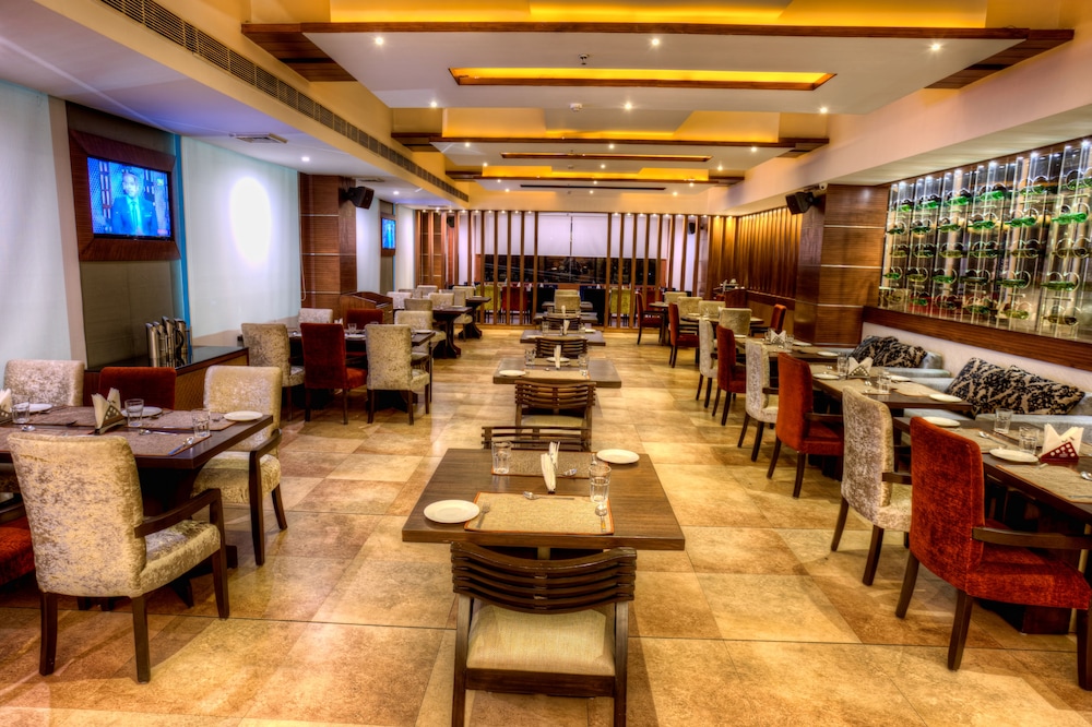 Mercure Chandigarh Tribune Chowk 57/66