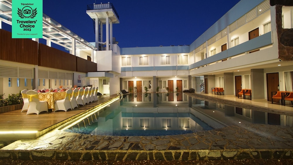 Hotel Dafam Cilacap 2/36