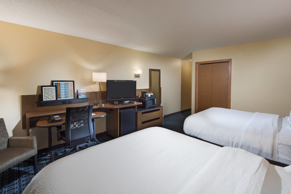 Fairfield Inn And Suites Charleston North University Area 9/20