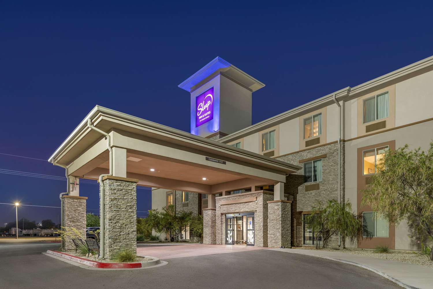 Sleep Inn & Suites Carlsbad Caverns Area 45/46