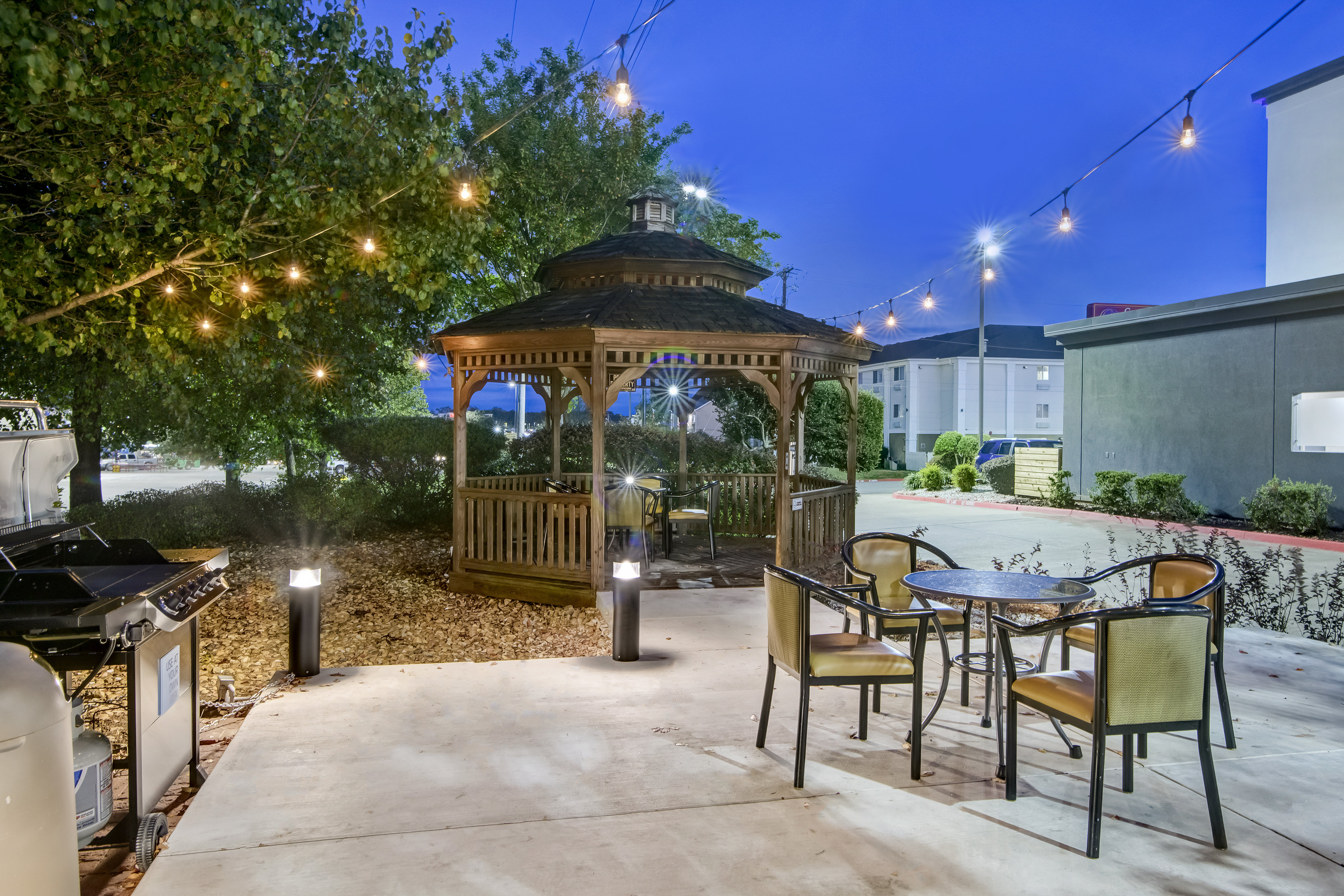 Holiday Inn Express and Suites Longview North 48/58