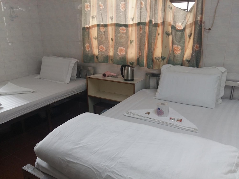 New Yan Yan Guest House 12/32