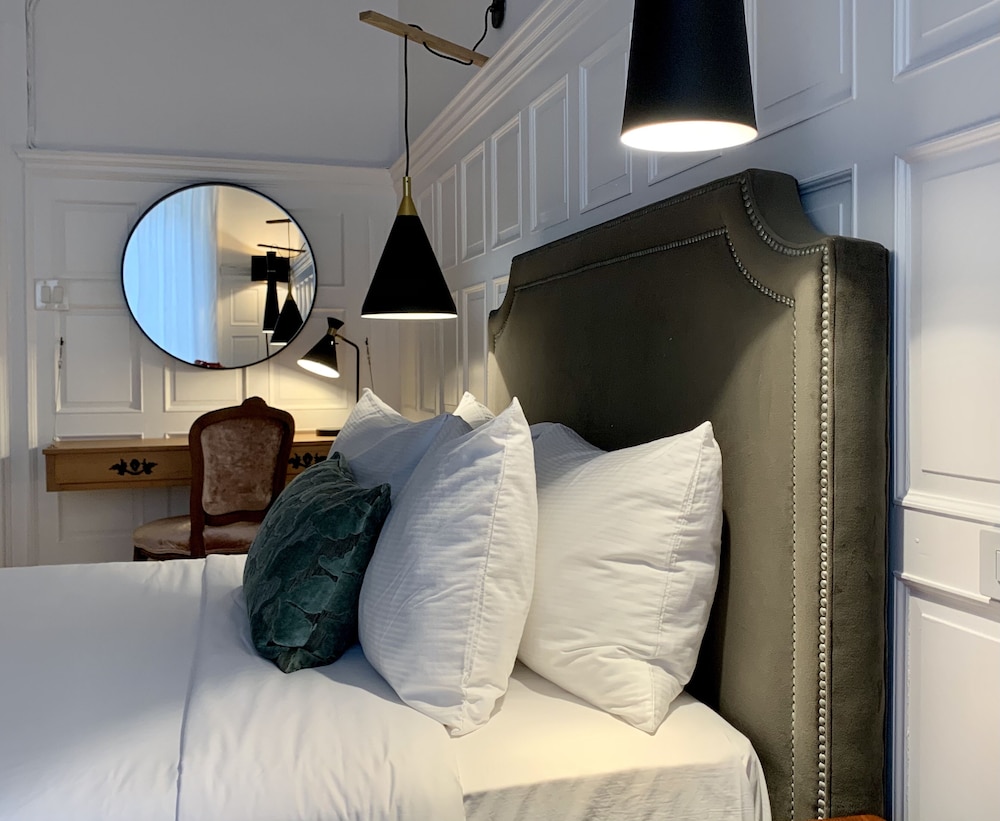 Hotel Nomad Vieux Quebec 11/23