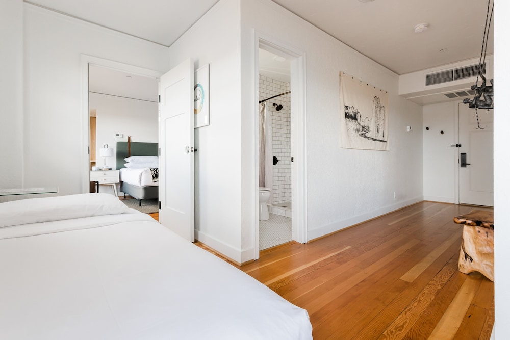 SCP Hotel Redmond 22/70