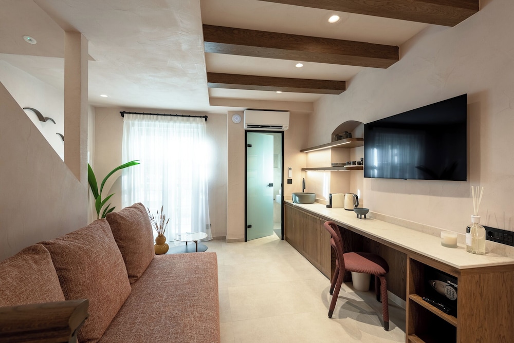 The 48 Suites 35/50