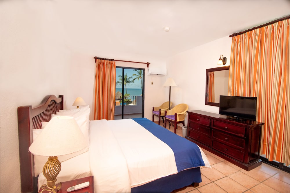 Grand Decameron Los Cabos a Trademark All Inclusive Resort 11/48
