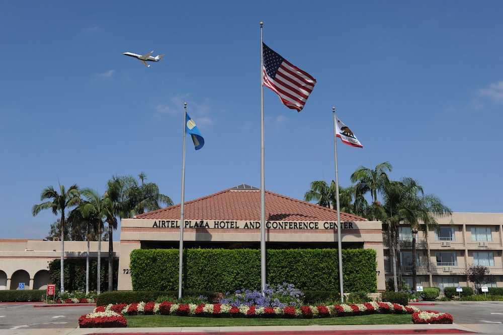 Airtel Plaza Hotel and Conference Center in VAN NUYS - CA