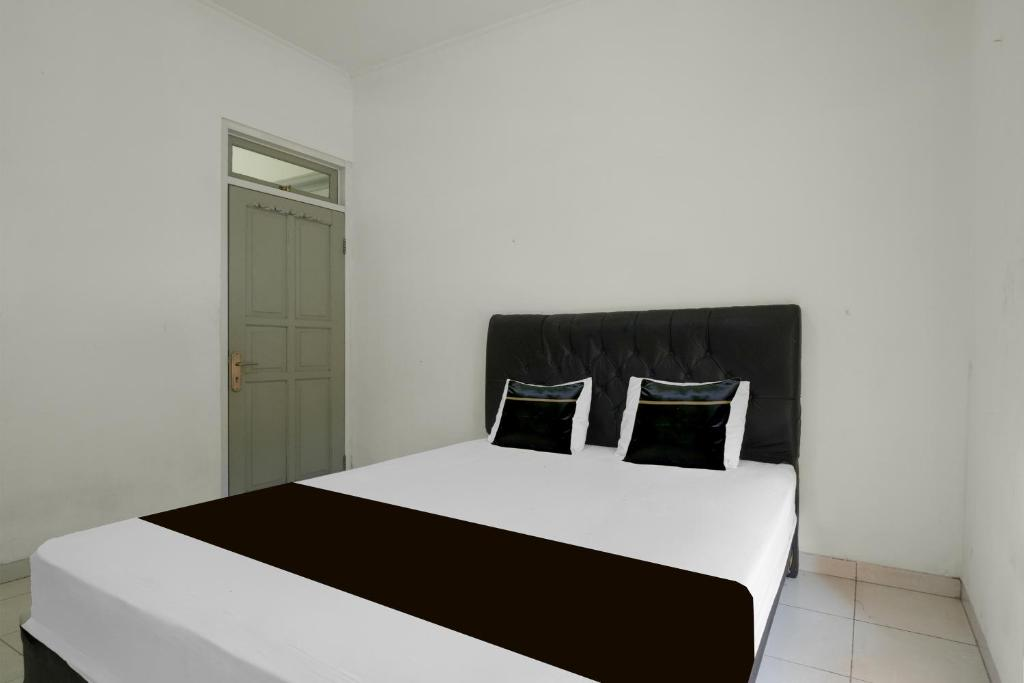 Hotel O near Jakarta International Velodrome formerly Wisma Lamida 12/15