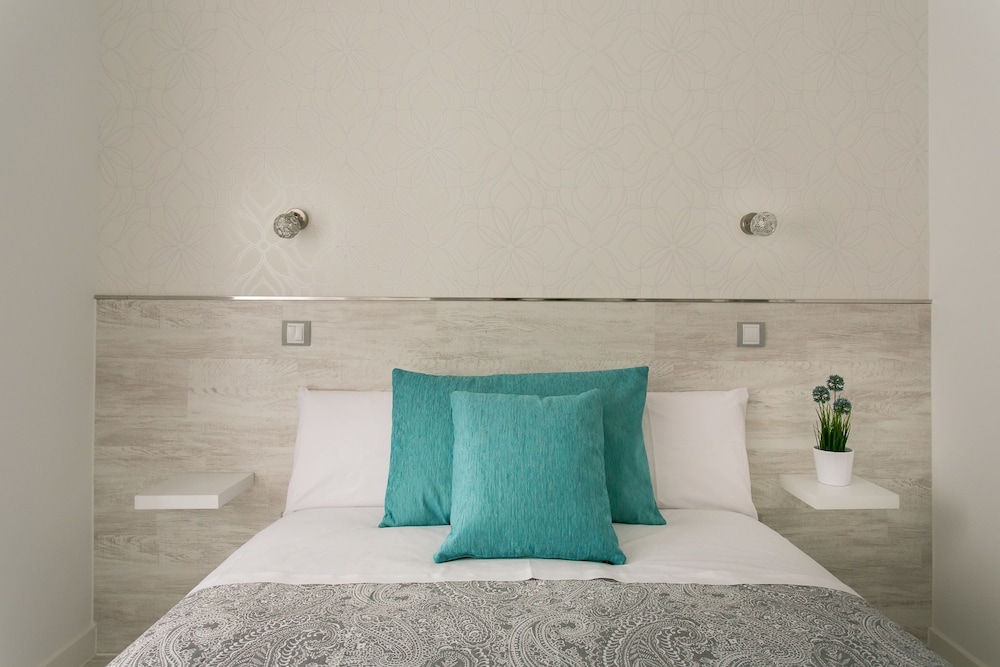 Hostal Met Madrid 30/30