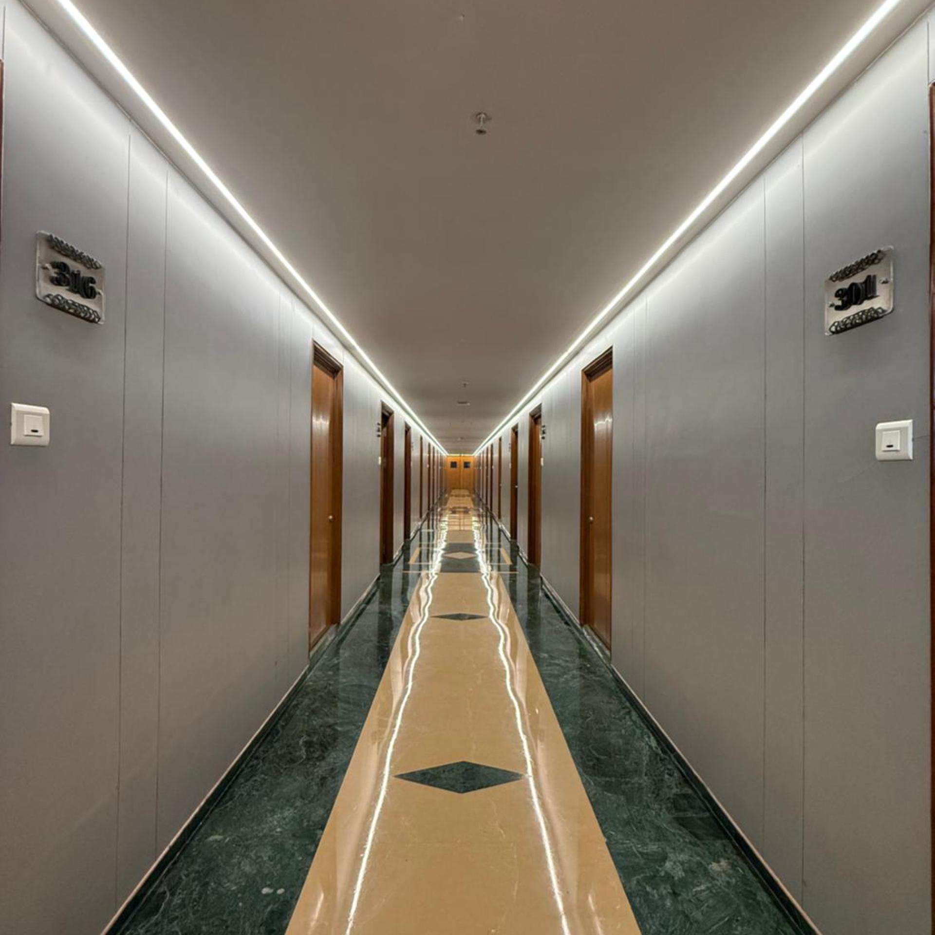 HOTEL BRIJWASI LANDS INN 31/55