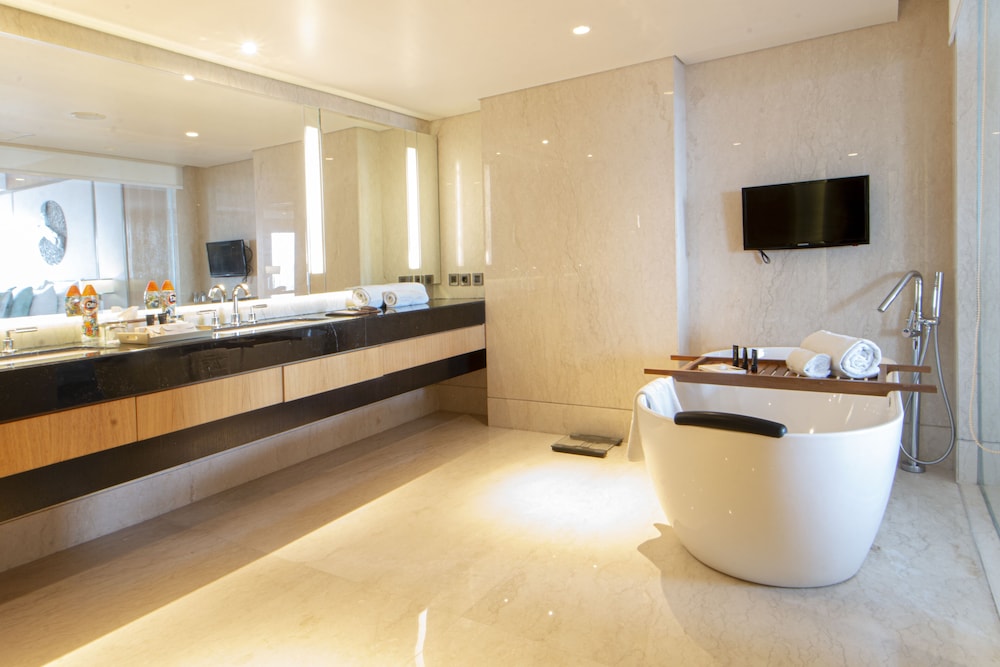 Vasa Hotel Surabaya 83/84