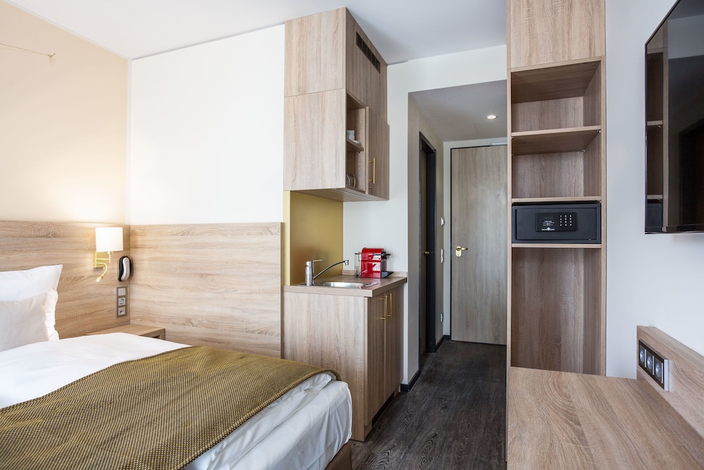 STAY! Hotel Boardinghouse 26/61