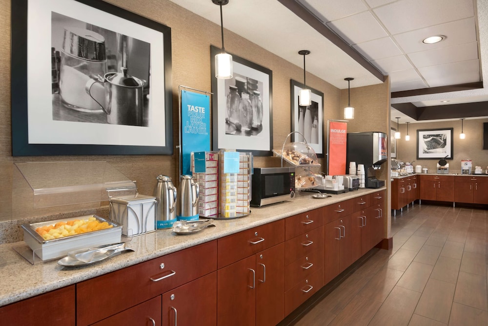 Hampton Inn Battle Creek 28/34