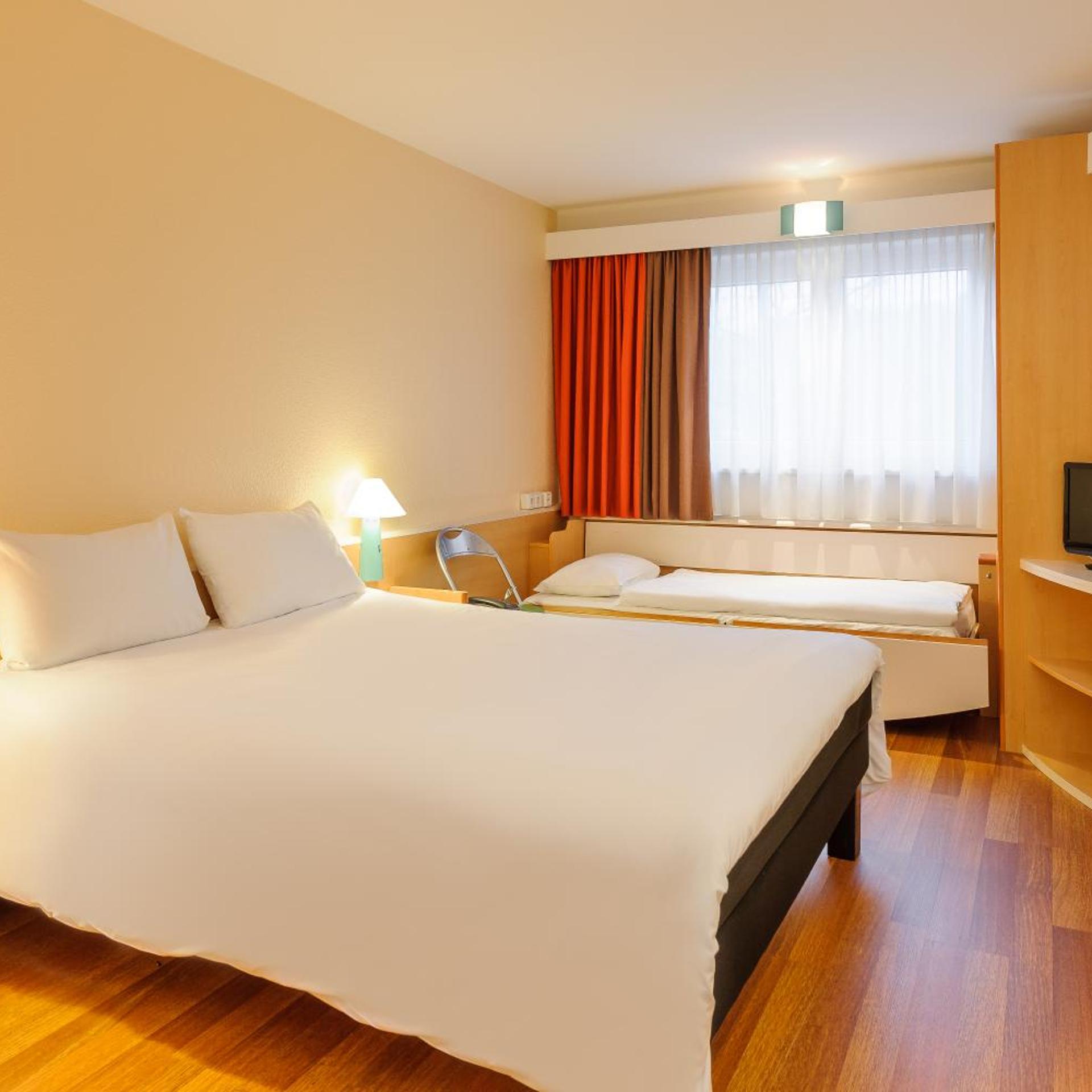 Room, King Bed