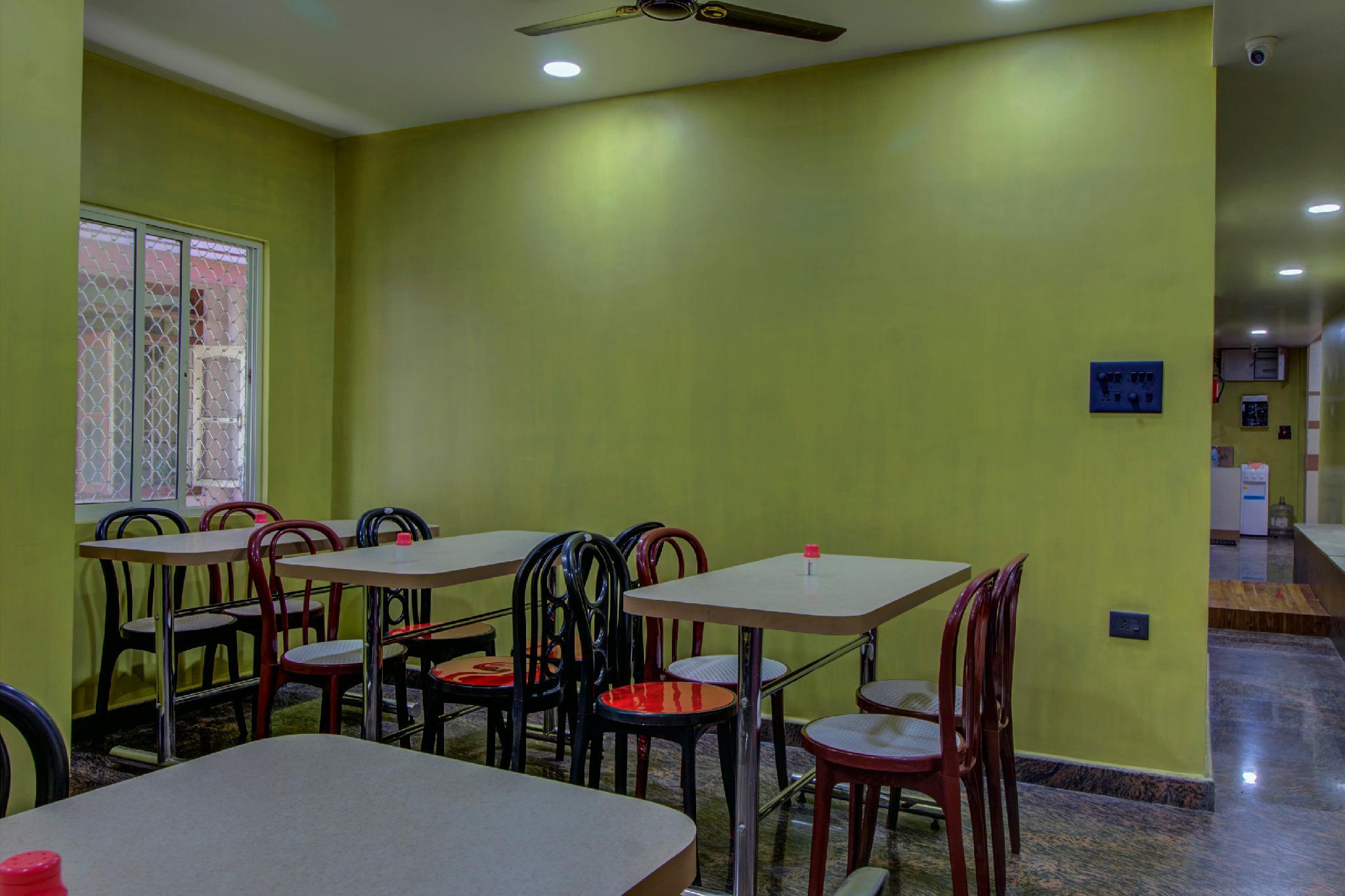 Oyo 16871 Anant Home Stay 8/18