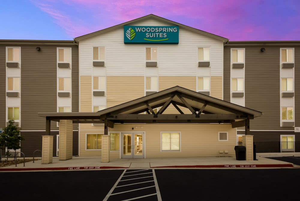 WoodSpring Suites Austin Central photo2