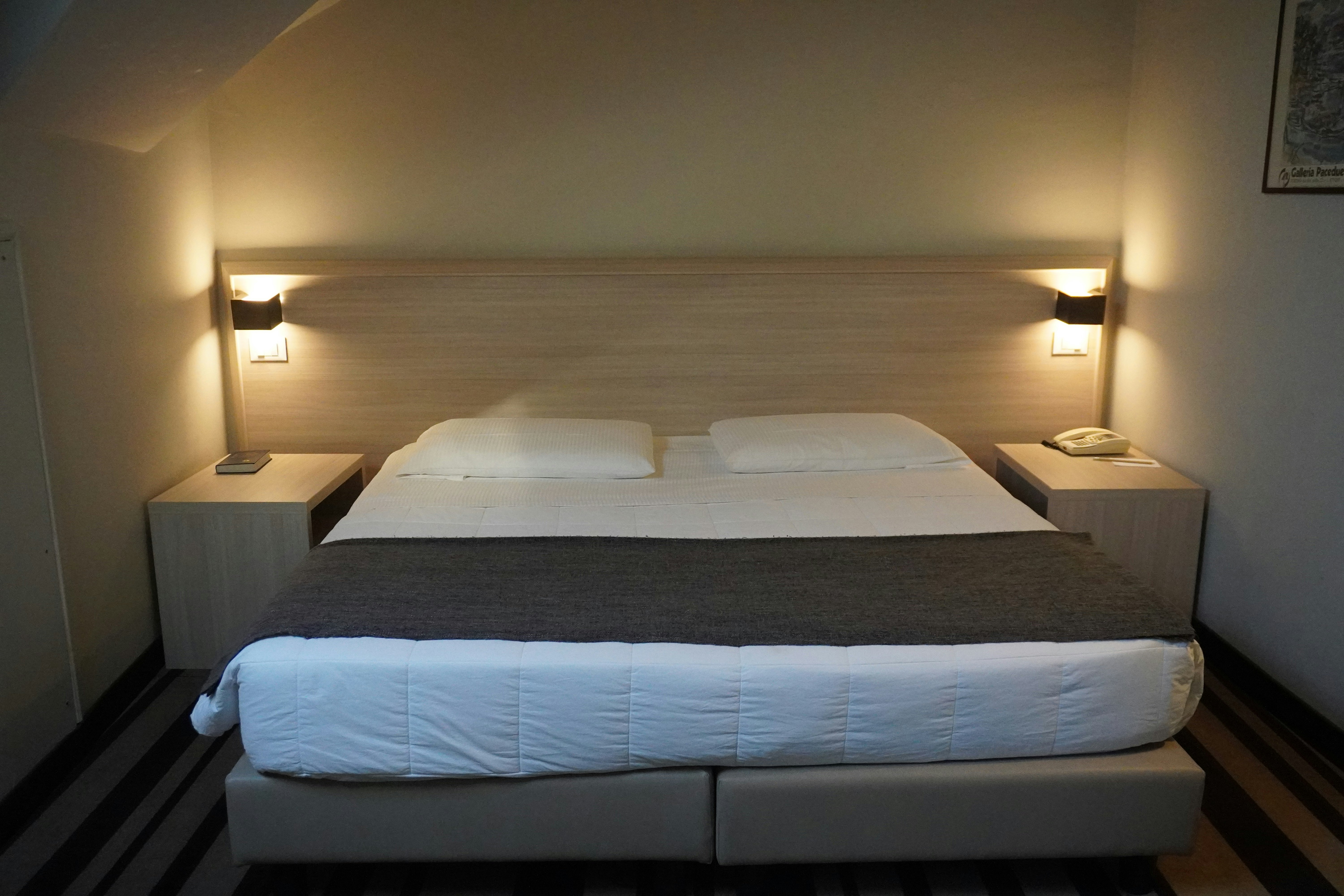 Jet Hotel 26/66