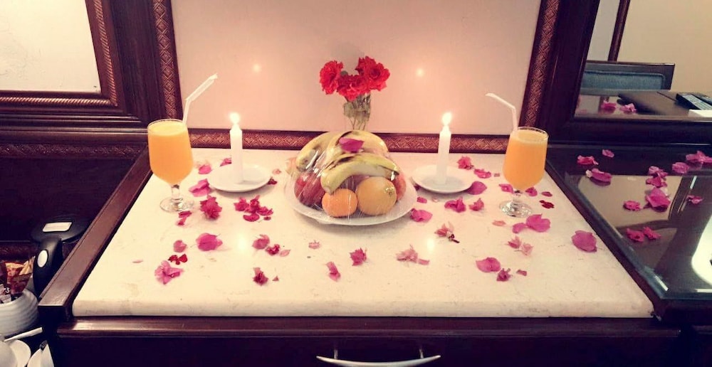 AMRA PALACE HOTEL 36/50