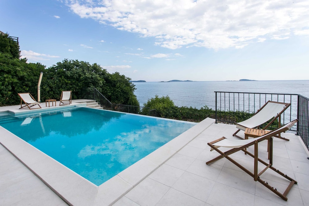 Apartments Villa Mirjana 36/75