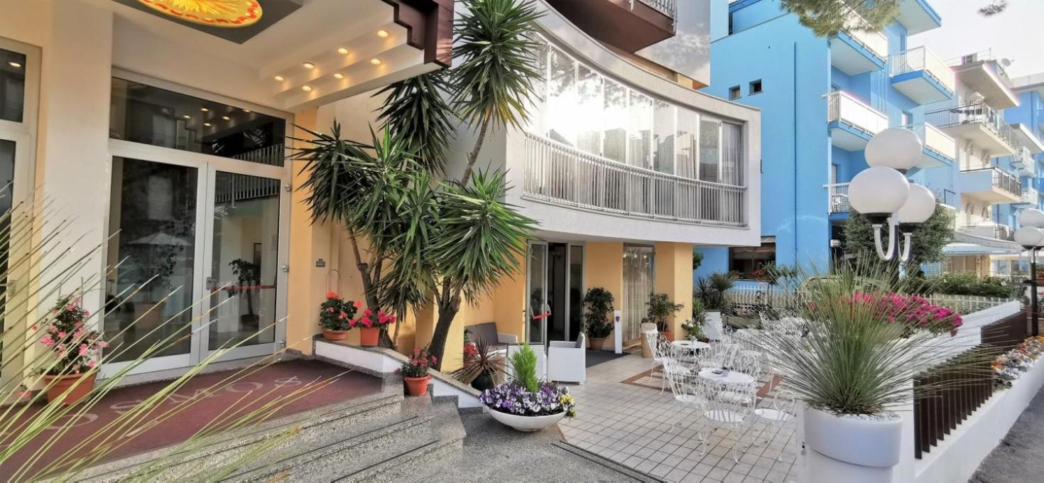 Hotel Cosmos 5/34