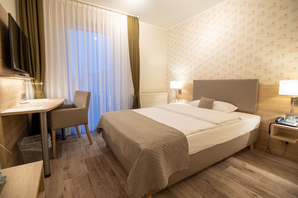Hotel Fallersleber Spieker 13/50