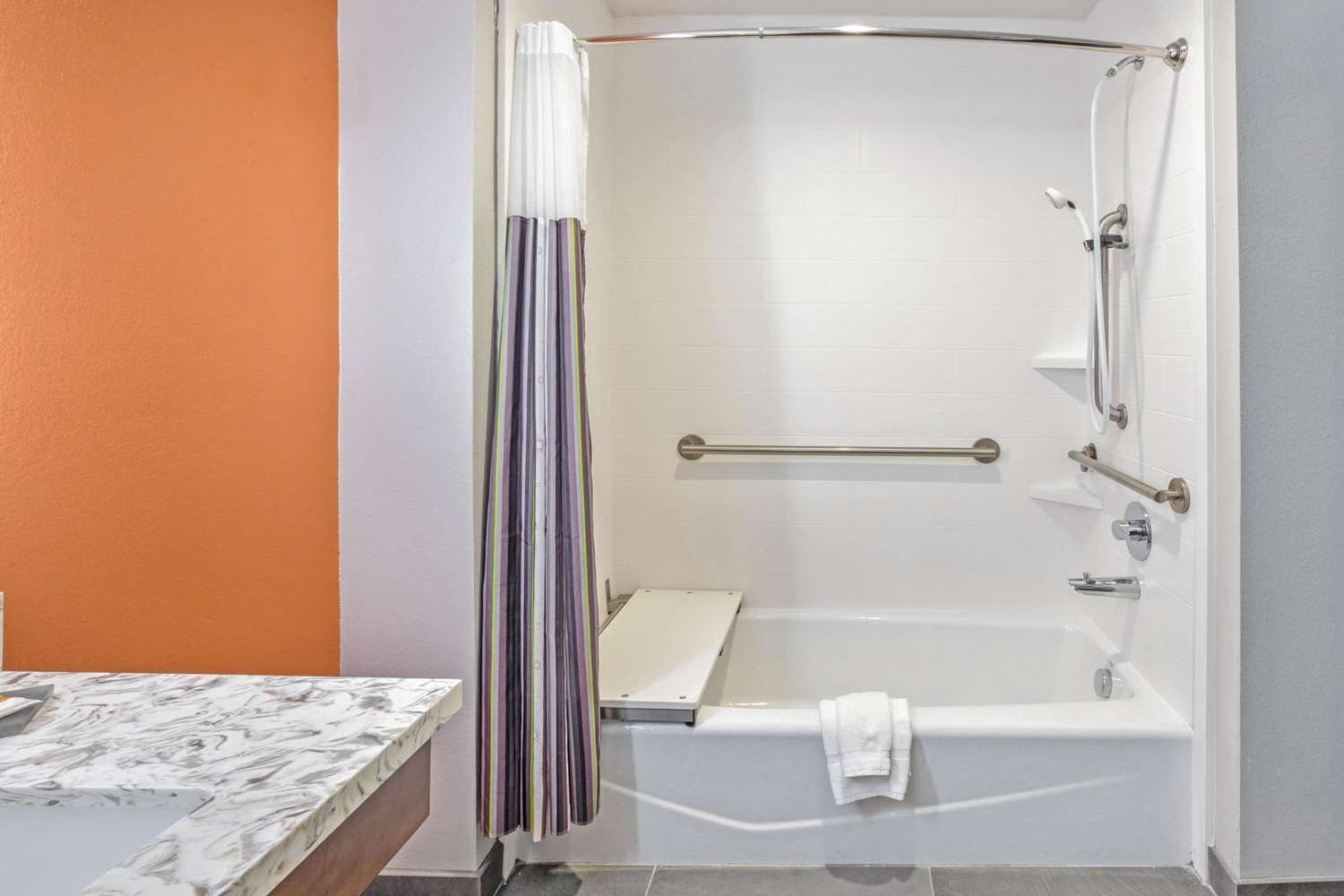 La Quinta Inn And Suites By Wyndham Waco Downtown Baylor 42/42