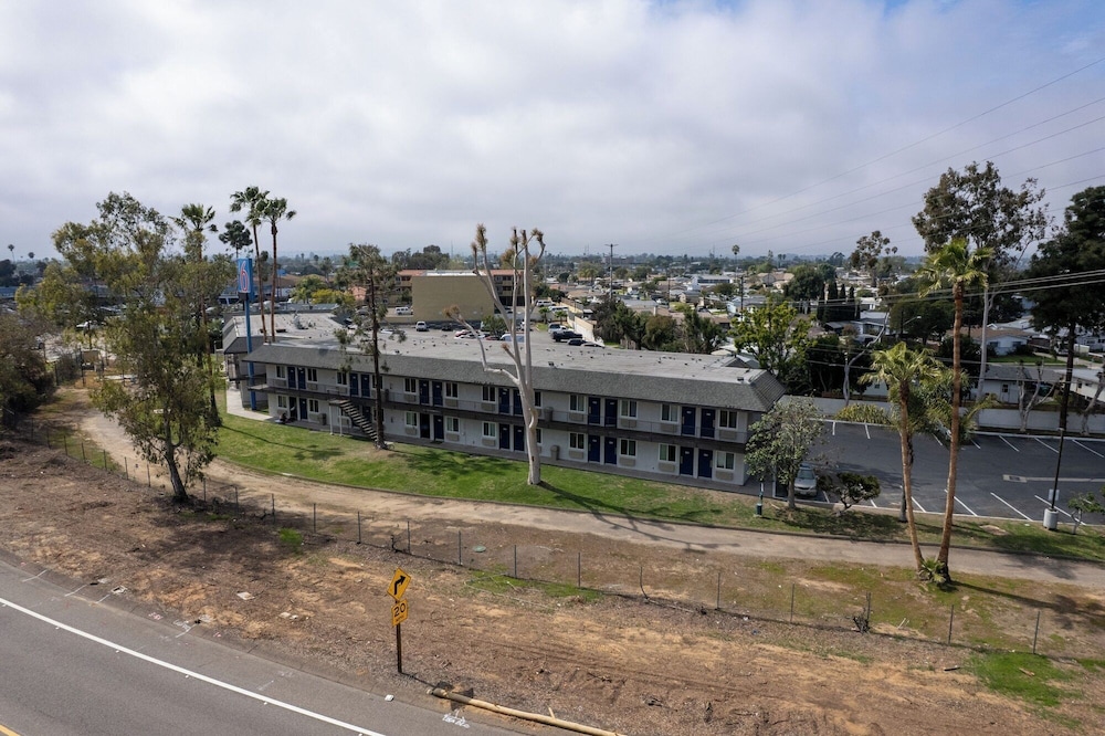 Motel6 San Diego, CA - North 9/61