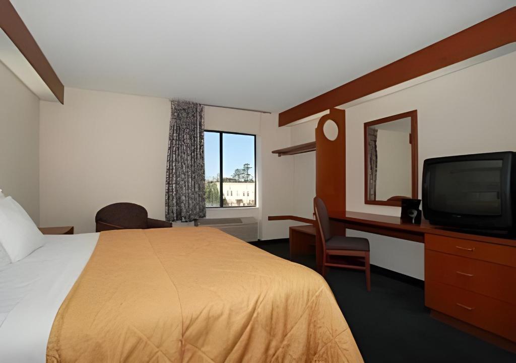 Baymont By Wyndham Mooresville 6/37
