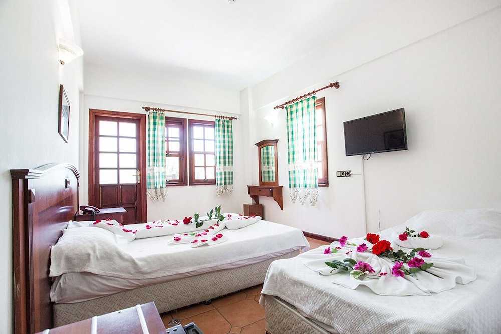 Pink Palace Hotel 36/69