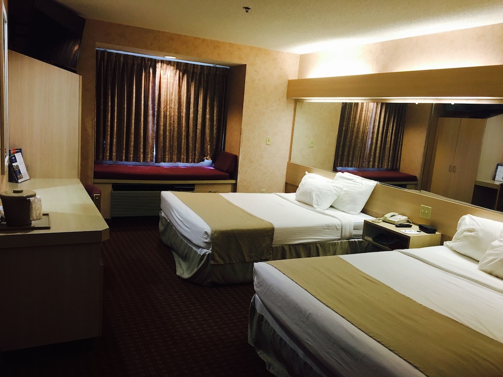 غرفة بسريرين كوين، Microtel Inn Suites By Wyndham Baldwinsville Syr 2/4