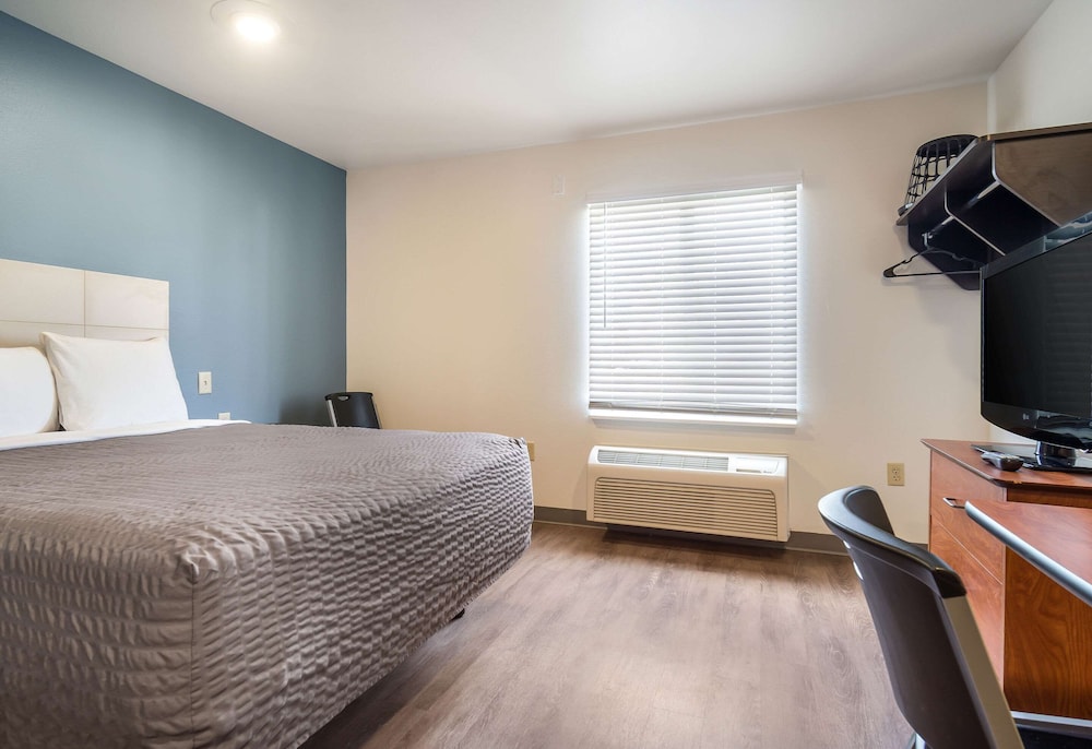 Studio 6 Extended Stay Fort Myers FL 12/49