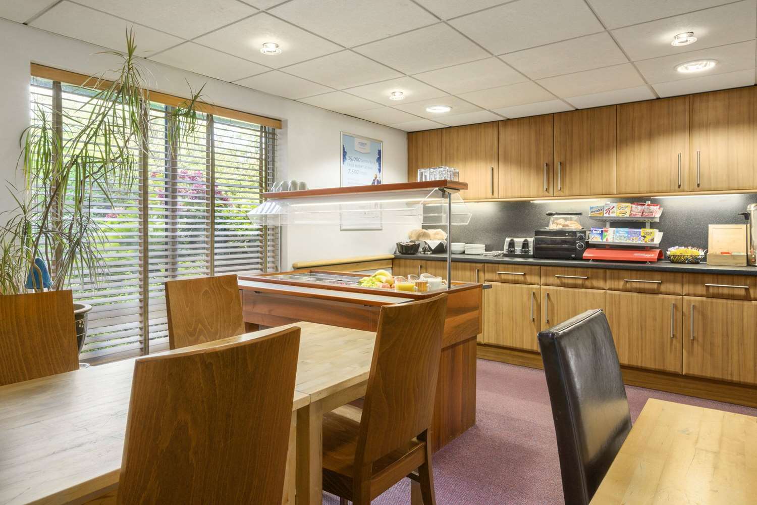 Ramada by Wyndham Bristol West 14/19