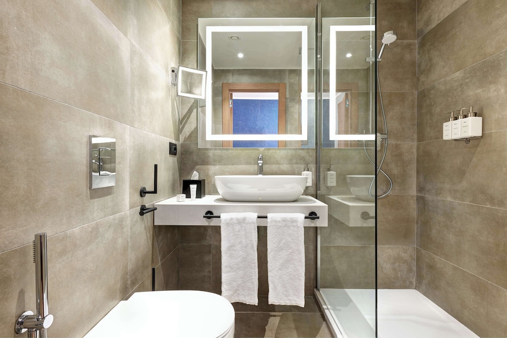 Radisson Hotel Ferrara 56/60