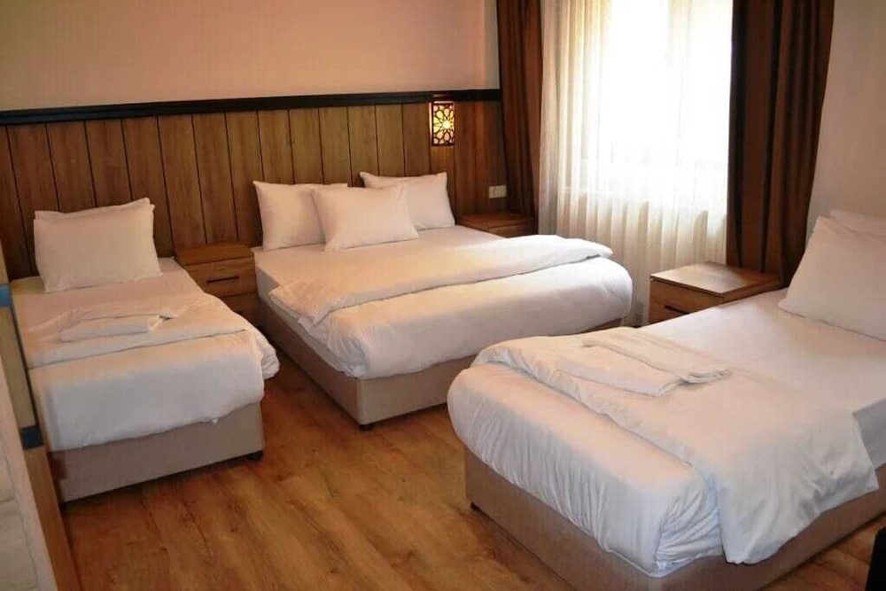 ROOM, TRIPLE